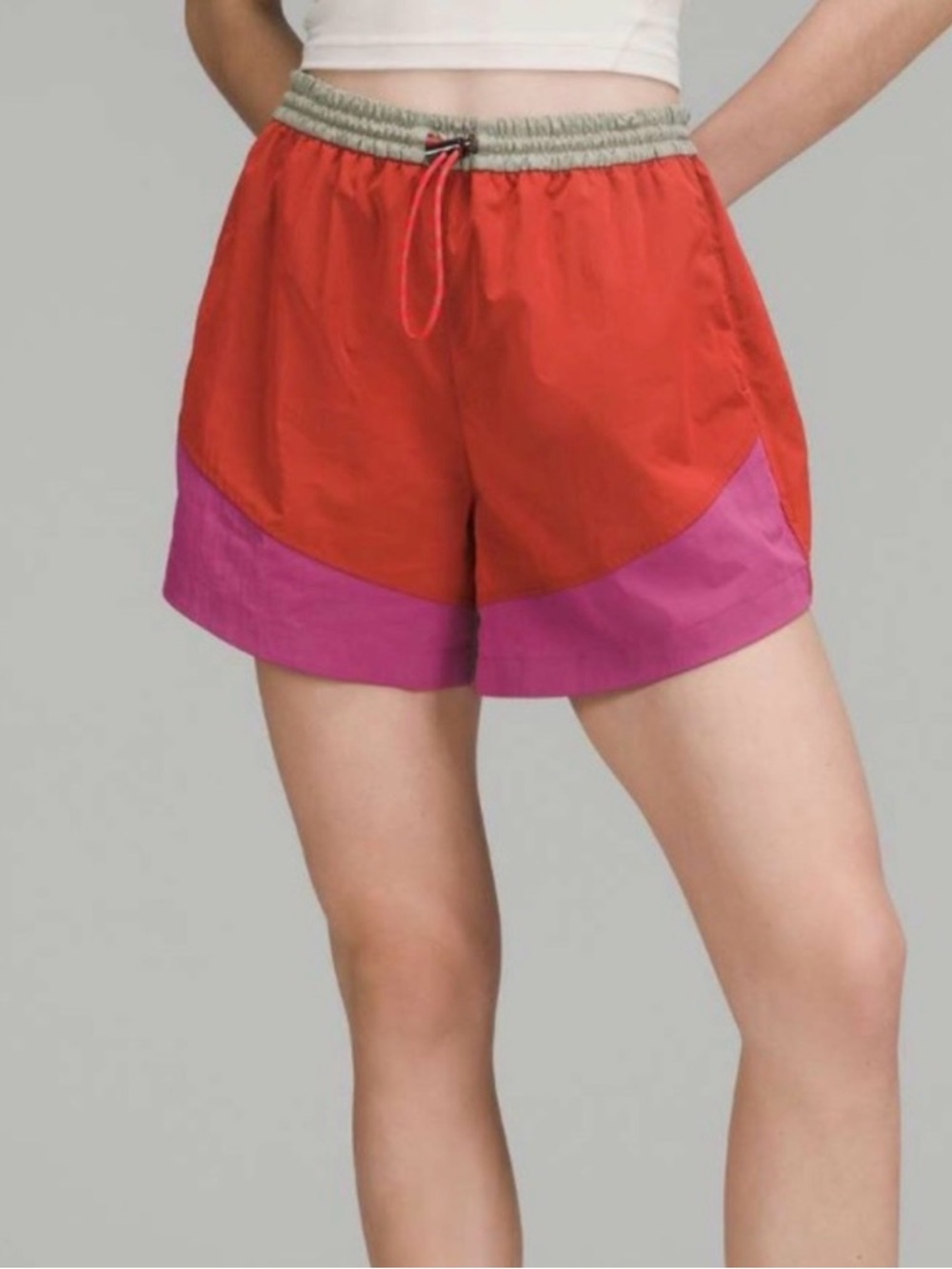 Lululemon Evergreen HR Short 4.5", NWOT